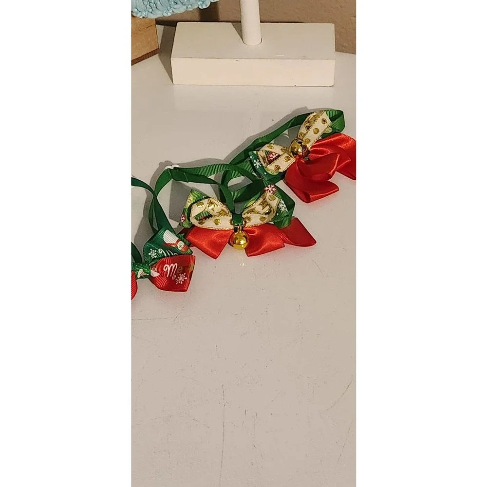 Christmas set of 4 cat collars 2 bells with bow and 2 just bows holiday pet